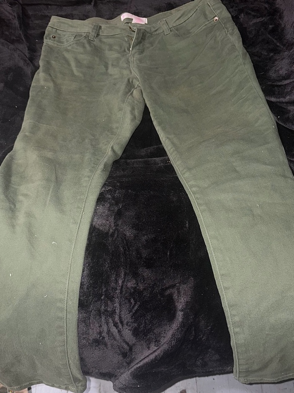 No Boundaries Olive Green Casual Pants